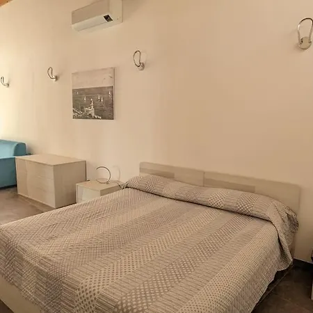 Con Piscina Su Terrazza Vista Mare